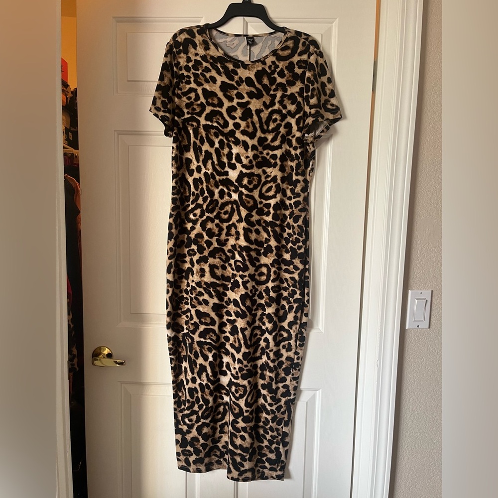 Leopard maxi dress